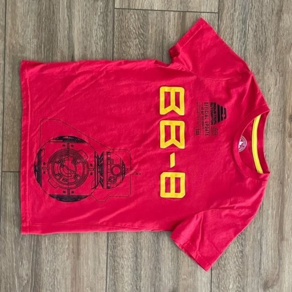 Star Wars Disney Galaxy Edge Trading Outpost BB8 Red Boys T-Shirt, Sz Medium - Picture 3 of 9